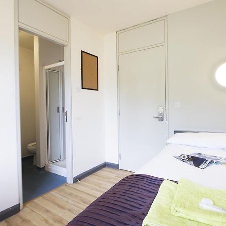 Corrib Village Rooms University Of Голвей Екстер'єр фото