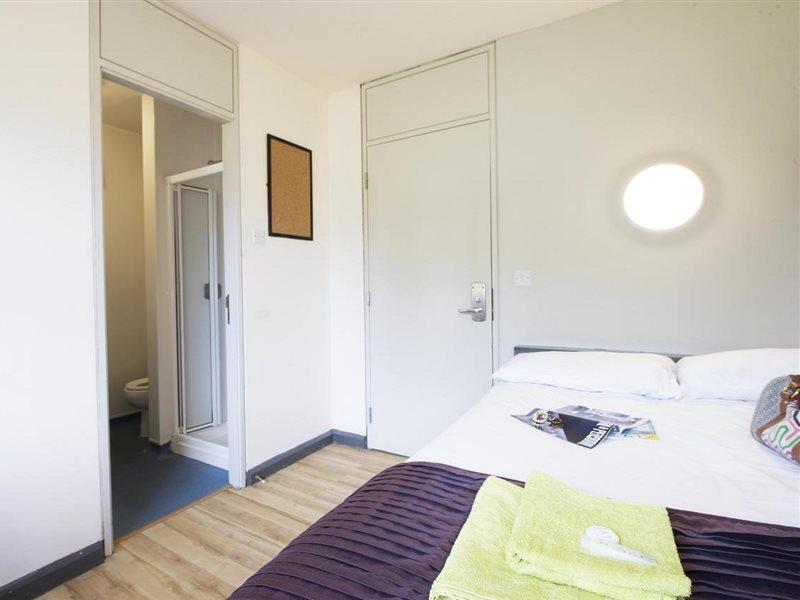 Corrib Village Rooms University Of Голвей Екстер'єр фото