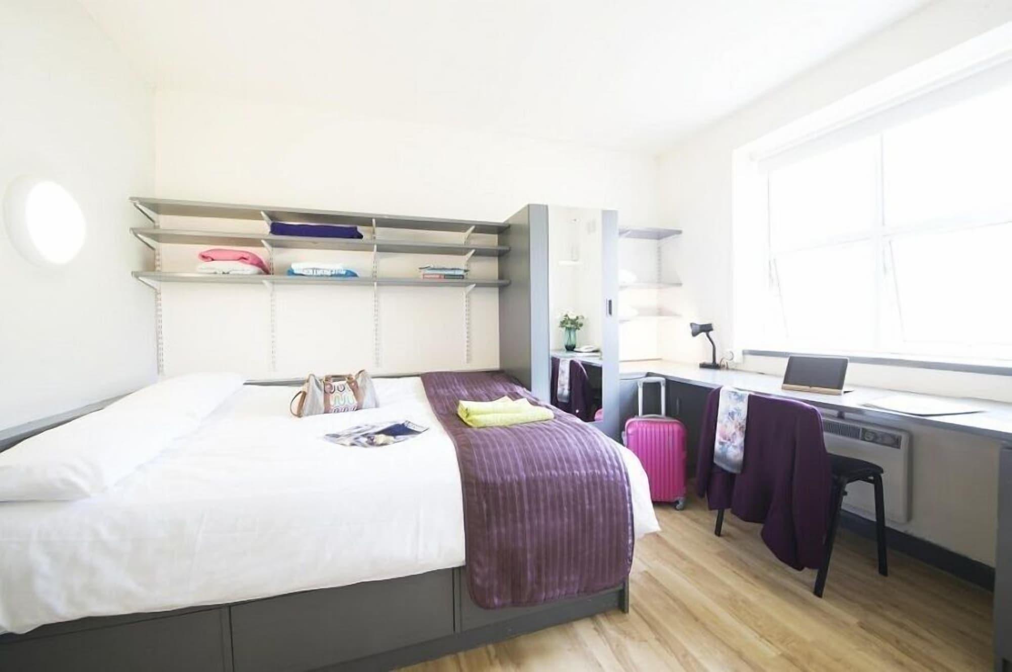 Corrib Village Rooms University Of Голвей Екстер'єр фото