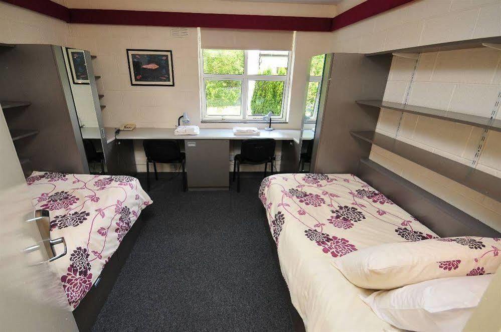 Corrib Village Rooms University Of Голвей Екстер'єр фото